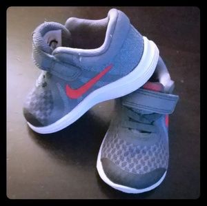 Toddler boys Nike shoes